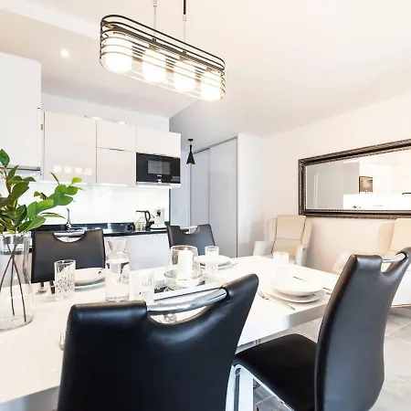 Vacationclub - Pionierow 6 Apartament 9 Apartment *